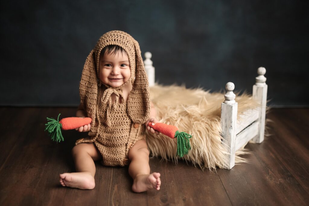 Baby conejo y zanahorias